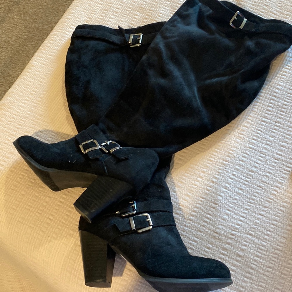 Size 7.5 extra extra wide calf heeled boot